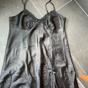 Lace trim slip dress with slit